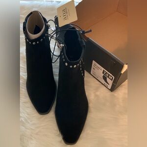 a.n.a. Darlin Black Studded Ankle Boots Size 7.5 Memory Foam Padded NWT Reg$75